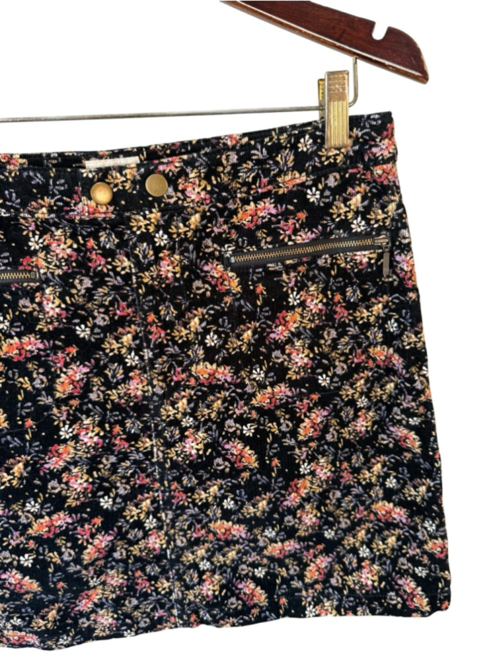 Mossimo Supply Co. Black Floral Mini Skirt with Pink & Rust Blooms Size 8 - Picture 11 of 13